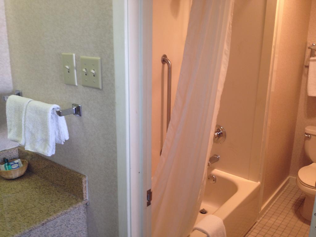 Americas Best Value Inn And Suites Desoto Dış mekan fotoğraf