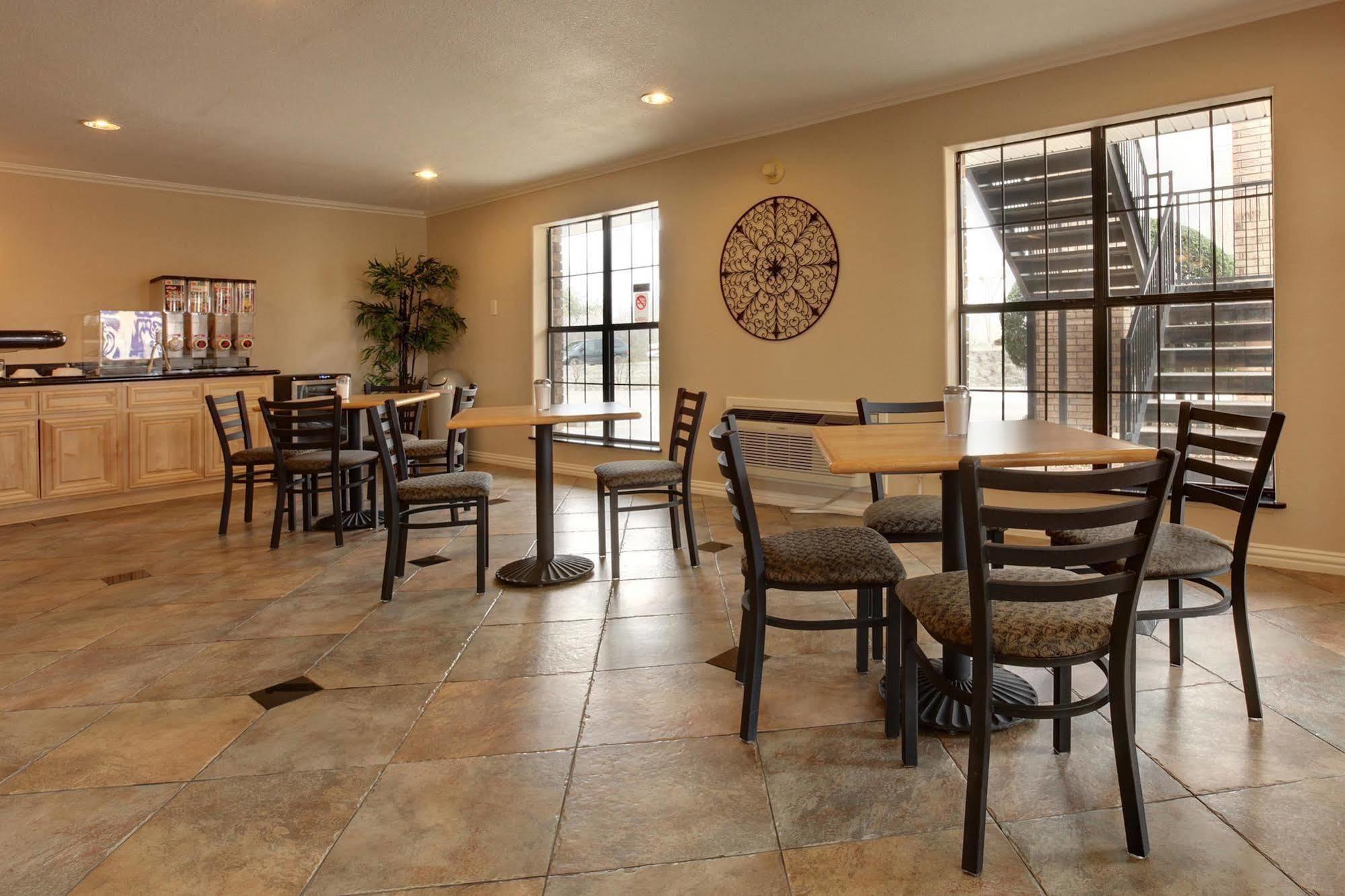 Americas Best Value Inn And Suites Desoto Dış mekan fotoğraf